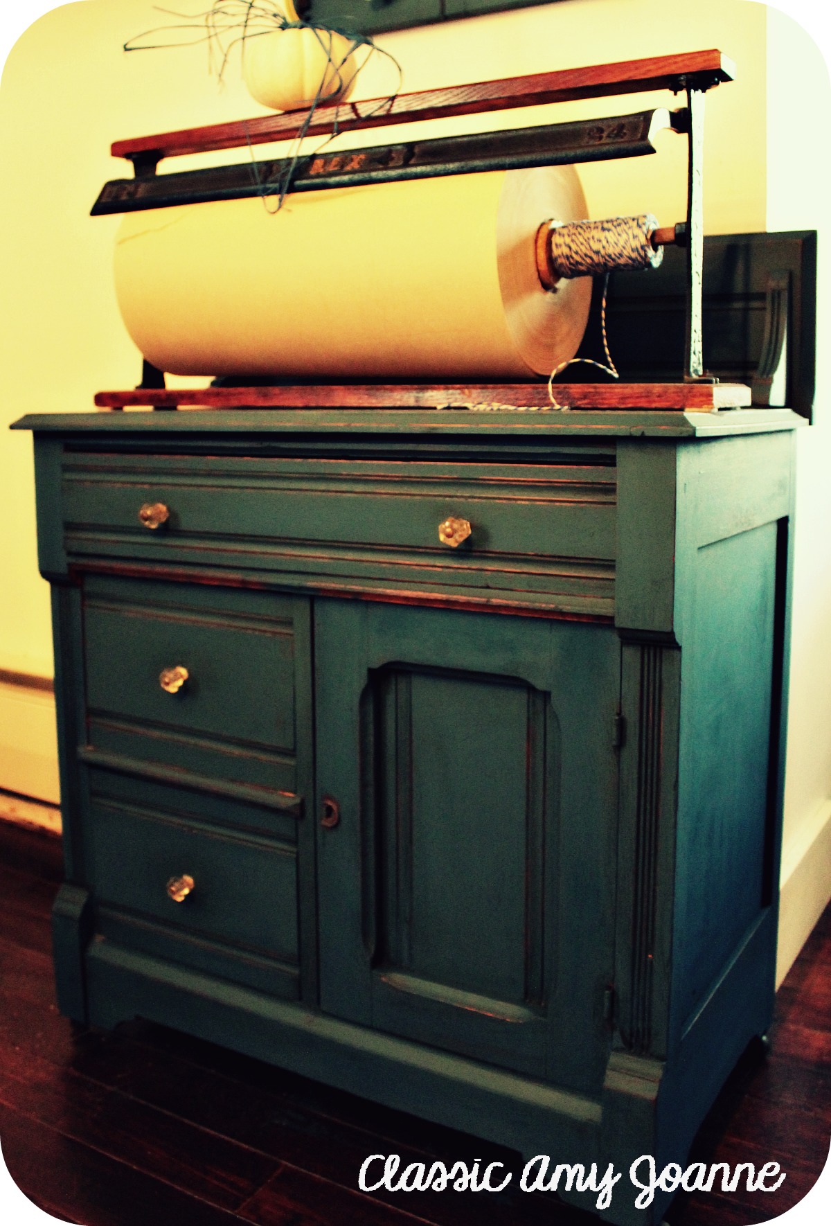 milk painted pedestal 11 (2)